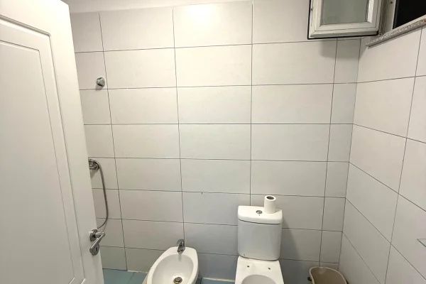 Shtepi me qera 2+1 ne Tirane - 55,000 Leke