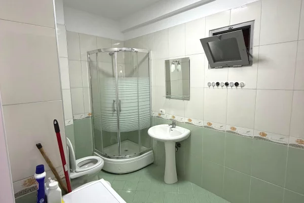 Shtepi ne shitje Apartament ne Tirane, 2+1, Mobilimi E mobiluar, Pagesa 157,000  Euro.