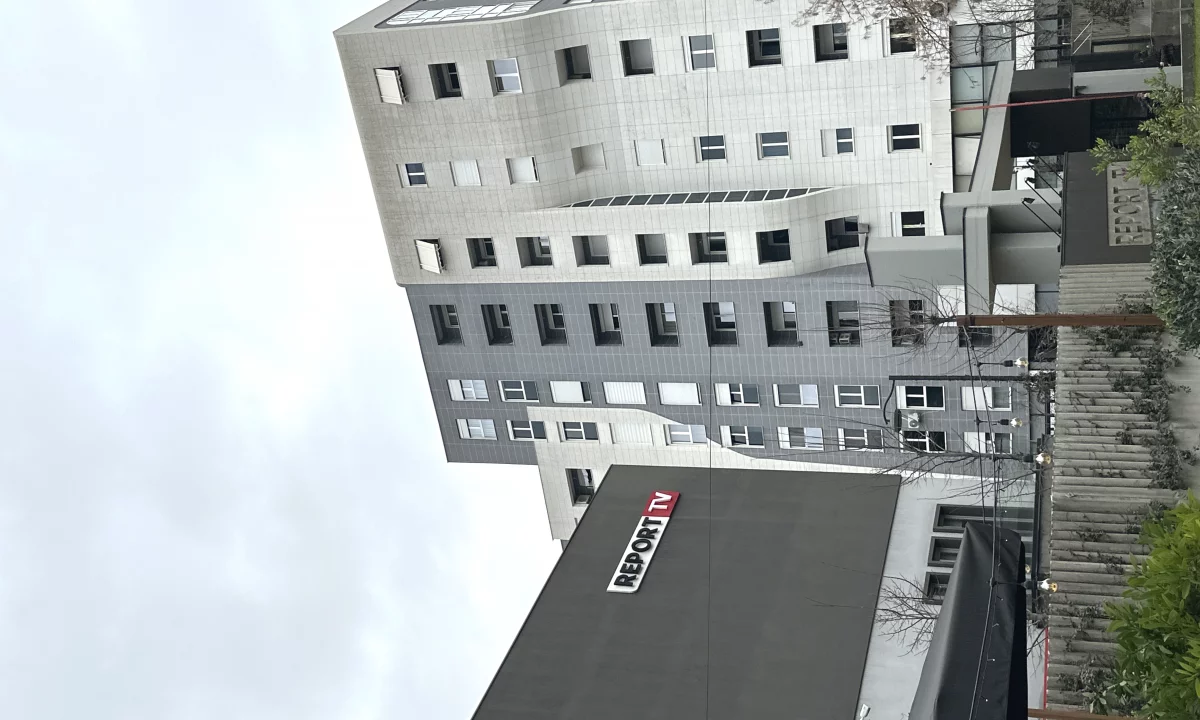 Apartment for rent in Tirana 2+1, In Part