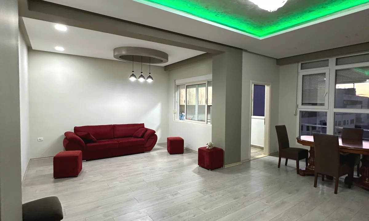 Shtepi me qera Apartament ne Tirane, 2+1, Mobilimi E mobiluar, Pagesa 500  Euro.