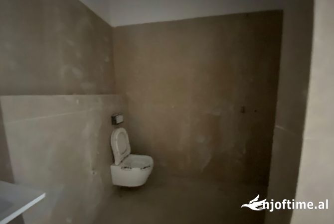 Zyre per qera ,Altana Luxury Residence!