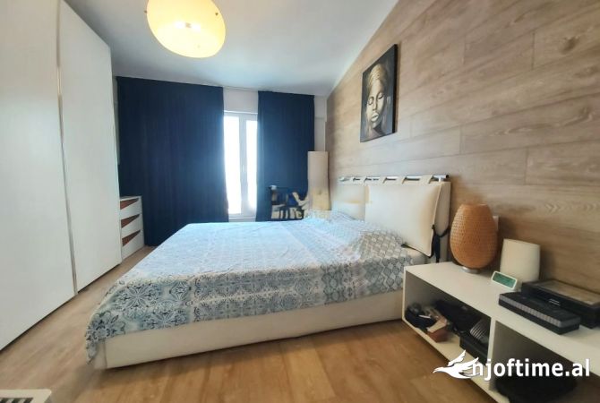 Shtepi me qera Duplex(shtepi me 2 kate) ne Tirane, 3+1, Mobilimi E mobiluar, Pagesa 1,300  Euro.