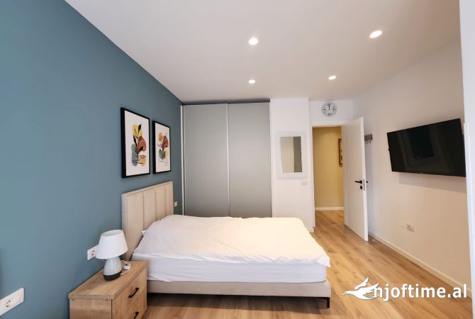 Shtepi me qera Apartament ne Tirane, 2+1, Mobilimi E mobiluar, Pagesa 1,000  Euro.