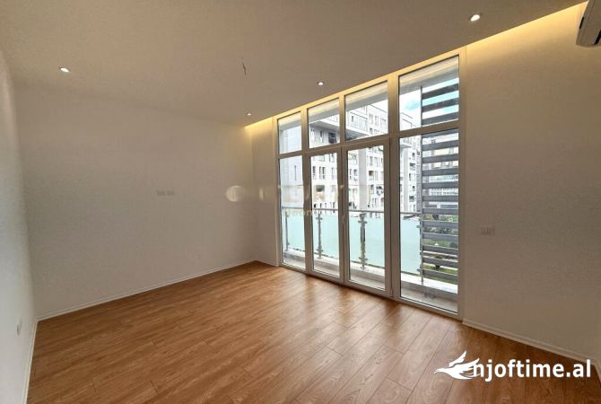 Shtepi ne shitje Apartament ne Tirane, 2+1, Mobilimi Bosh, pa mobiluar, Pagesa 340,000  Euro.