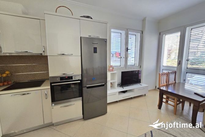 Shtepi ne shitje Apartament ne Tirane, 2+1, Mobilimi E mobiluar, Pagesa 113,000  Euro.