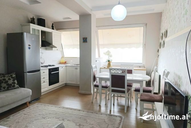 Shtepi me qera 2+1 ne Tirane - 750 Euro