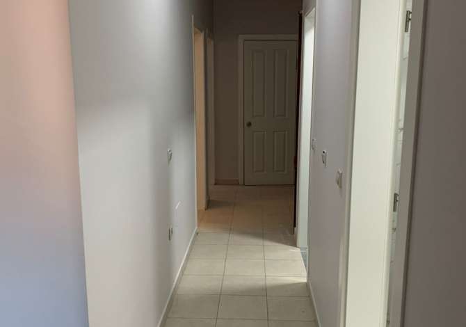 Shtepi ne shitje Apartament ne Tirane, 3+1, Mobilimi E mobiluar, Pagesa 160,000  Euro.