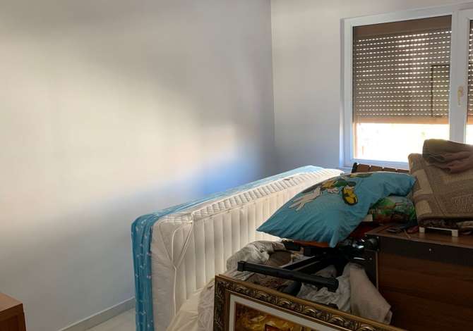 Shtepi ne shitje Apartament ne Tirane, 3+1, Mobilimi E mobiluar, Pagesa 160,000  Euro.