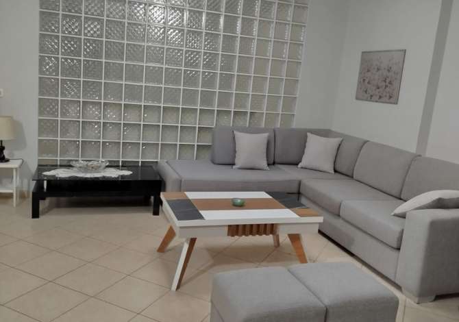 Shtepi me qera Apartament ne Tirane, 1+1, Mobilimi E mobiluar, Pagesa 350  Euro.