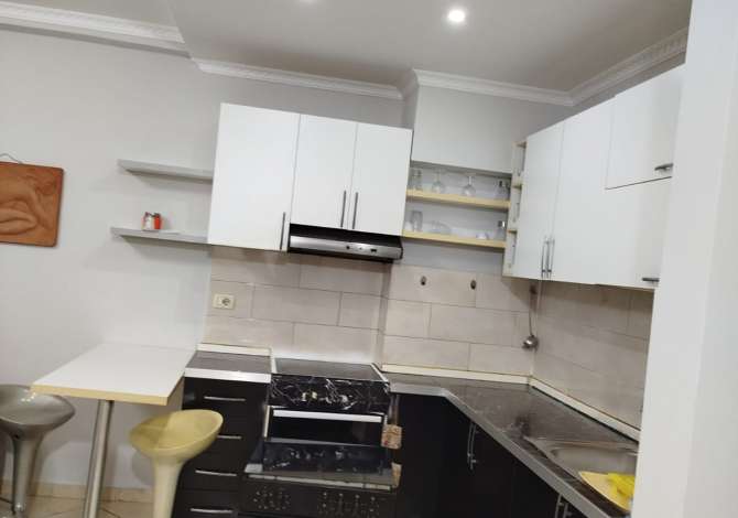 Shtepi me qera Apartament ne Tirane, 1+1, Mobilimi E mobiluar, Pagesa 350  Euro.