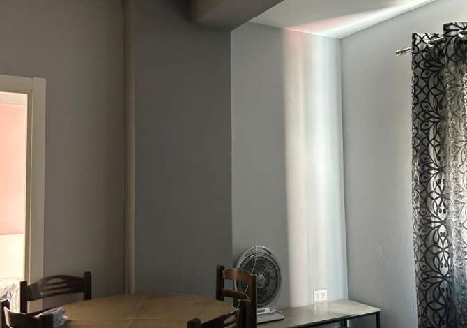 Shtepi me qera 1+1 ne Tirane - 28,000 Leke