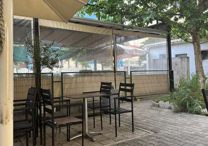 Ambient biznesi me qera 2+1 ne Tirane - 60,000 Leke