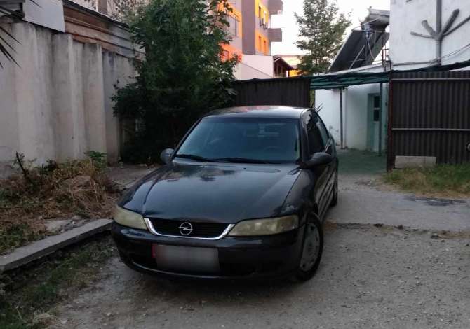 Makina ne shitje  ne Fier - 140,000 Leke