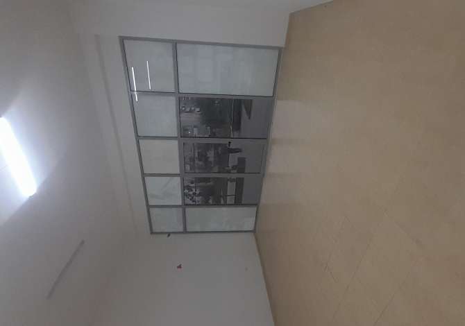Ambjent biznesi me qera 1+1 ne Tirane - 470 Euro