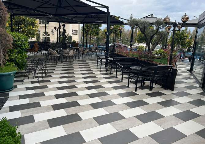 OFROHET BAR-LOUNGE + POSTE PARKIMI ME QIRA TEK LIQENI I THATE!