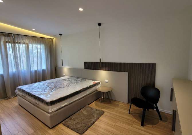 Shtepi ne shitje Apartament ne Tirane, 4+1, Mobilimi E mobiluar, Pagesa 650,000  Euro.