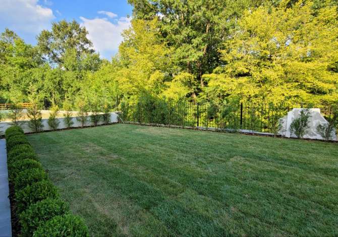 Shtepi ne shitje Apartament ne Tirane, 4+1, Mobilimi E mobiluar, Pagesa 650,000  Euro.