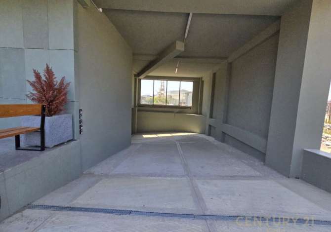 Shtepi ne shitje Apartament ne Tirane, 2+1, Mobilimi Bosh, pa mobiluar, Pagesa 255,000  Euro.