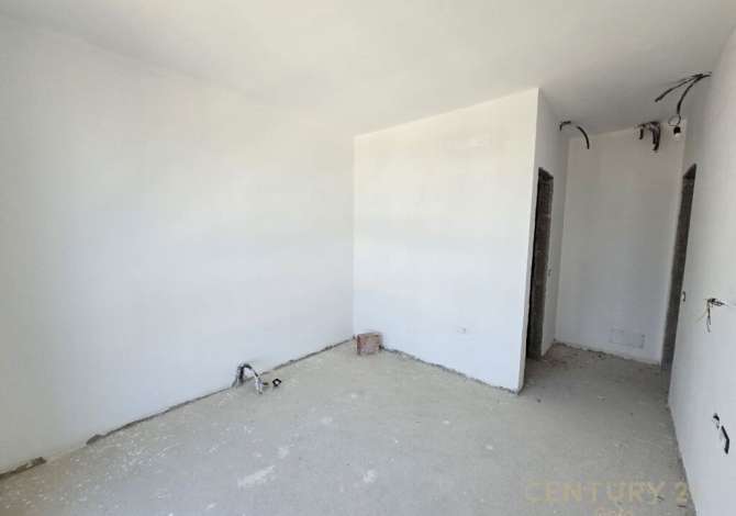 Shtepi ne shitje Apartament ne Tirane, 2+1, Mobilimi Bosh, pa mobiluar, Pagesa 255,000  Euro.