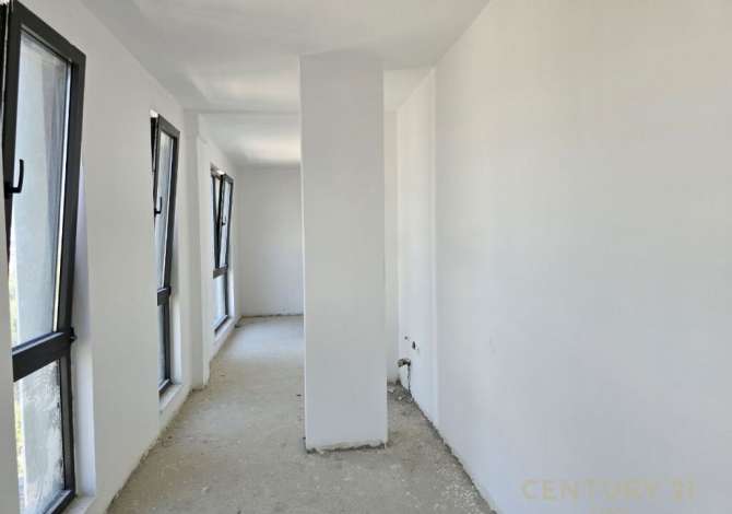 Shtepi ne shitje Apartament ne Tirane, 2+1, Mobilimi Bosh, pa mobiluar, Pagesa 255,000  Euro.