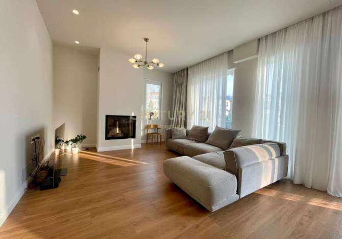 Shtepi me qera Vila Luksoze ne Tirane, 5+1, Mobilimi E mobiluar, Pagesa 4,000  Euro.