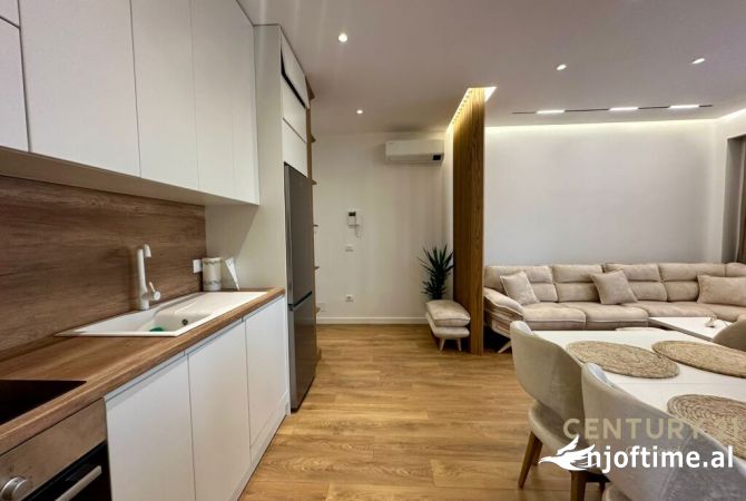 Shtepi me qera 2+1 ne Tirane - 1,500 Euro