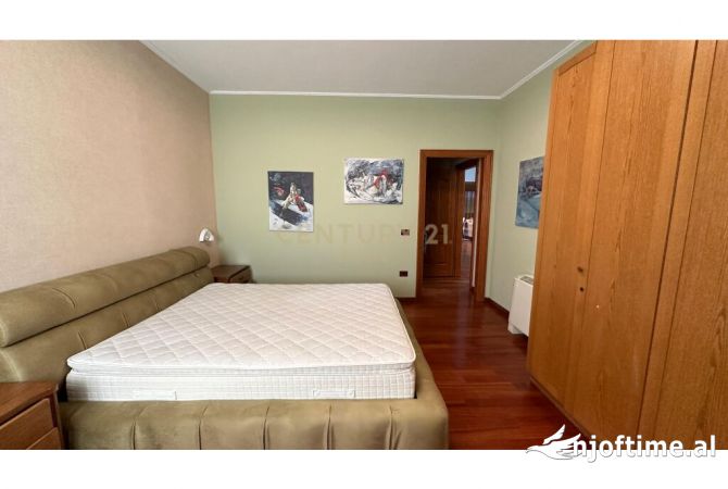 Shtepi me qera Apartament ne Tirane, 3+1, Mobilimi E mobiluar, Pagesa 1,500  Euro.