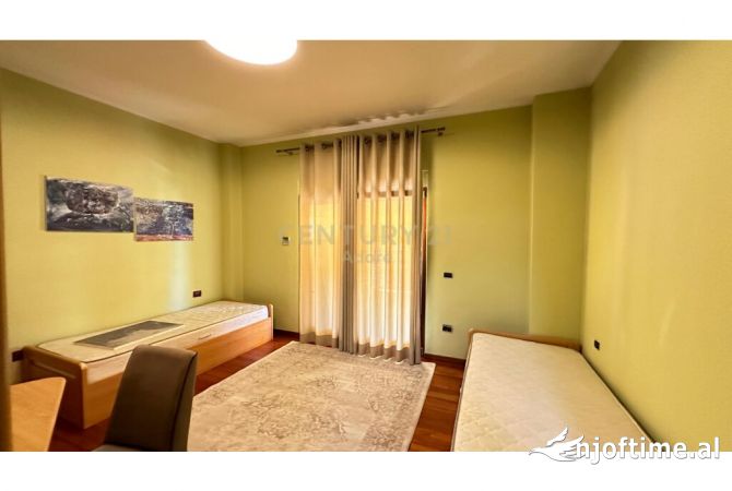 Shtepi me qera Apartament ne Tirane, 3+1, Mobilimi E mobiluar, Pagesa 1,500  Euro.