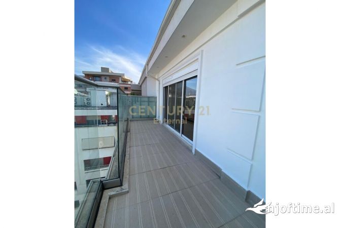 Shtepi me qera 3+1 ne Tirane - 2,000 Euro