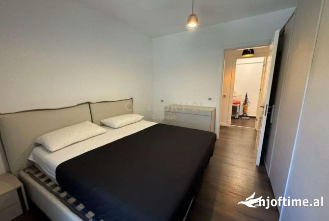 Shtepi ne shitje Apartament ne Tirane, 2+1, Mobilimi E mobiluar, Pagesa 350,000  Euro.