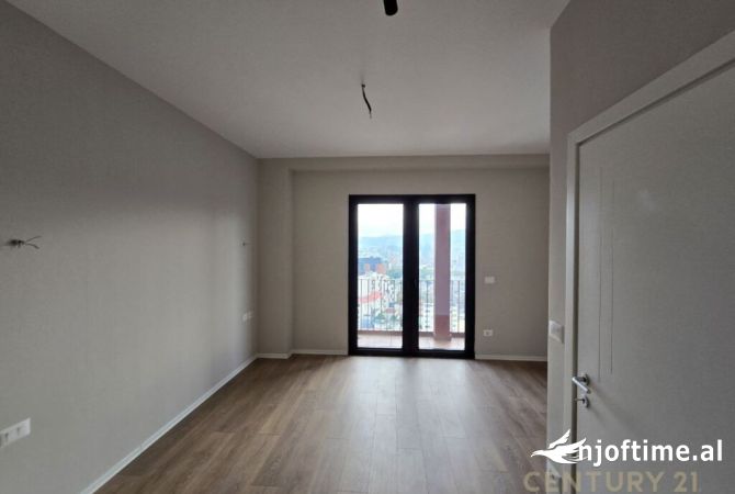 Shtepi me qera Apartament ne Tirane, 2+1, Mobilimi Bosh, pa mobiluar, Pagesa 1,900  Euro.