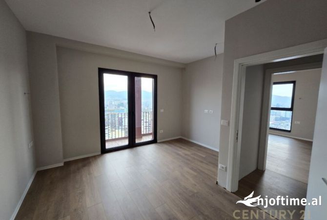 Shtepi me qera Apartament ne Tirane, 2+1, Mobilimi Bosh, pa mobiluar, Pagesa 1,900  Euro.