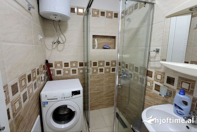 Shtepi me qera Apartament ne Tirane, 2+1, Mobilimi E mobiluar, Pagesa 650  Euro.