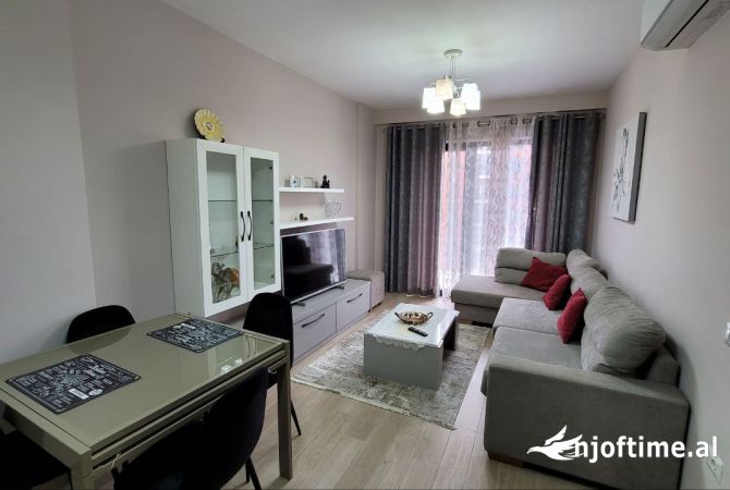 Shtepi me qera 2+1 ne Tirane - 650 Euro