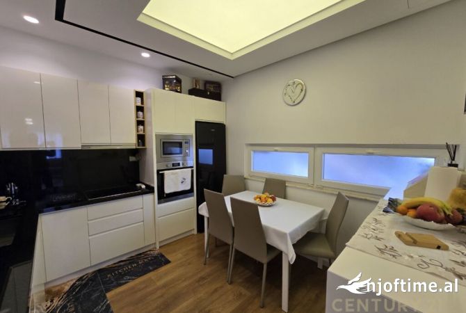 Shtepi ne shitje 2+1 ne Tirane - 310,000 Euro