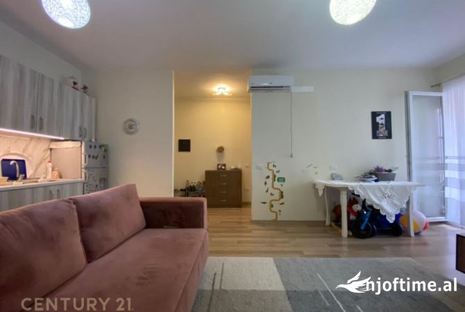 Shtepi ne shitje 2+1 ne Tirane - 130,000 Euro