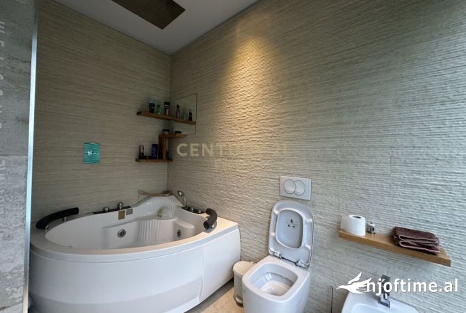 Shtepi ne shitje Apartament ne Tirane, 4+1, Mobilimi E mobiluar, Pagesa 440,000  Euro.