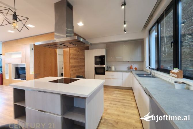 Shtepi ne shitje 4+1 ne Tirane - 600,000 Euro