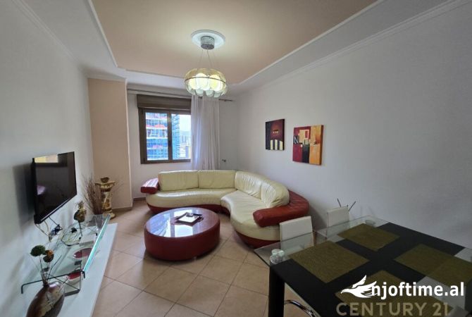 Shtepi me qera Apartament ne Tirane, 2+1, Mobilimi Bosh, pa mobiluar, Pagesa 1,000  Euro.