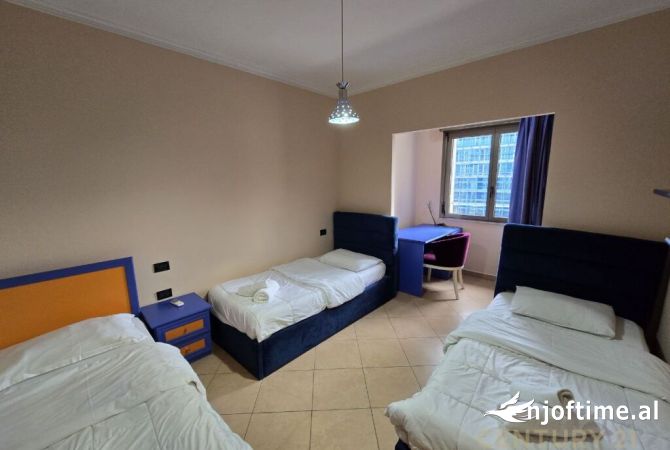 Shtepi me qera Apartament ne Tirane, 2+1, Mobilimi Bosh, pa mobiluar, Pagesa 1,000  Euro.