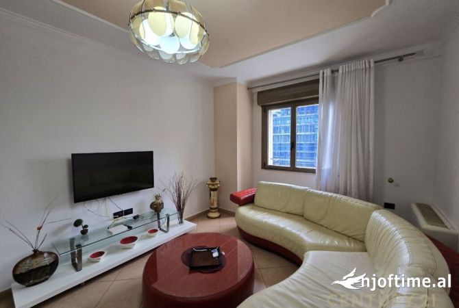 Shtepi me qera 2+1 ne Tirane - 1,000 Euro