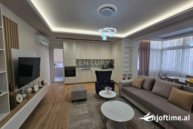 Shtepi ne shitje Apartament ne Tirane, 2+1, Mobilimi E mobiluar, Pagesa 215,000  Euro.