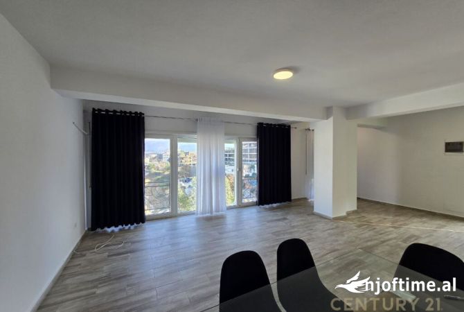 Shtepi me qera 3+1 ne Tirane - 1,200 Euro