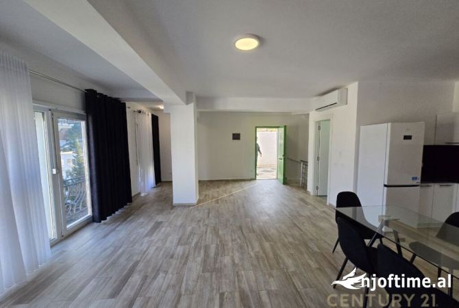 Shtepi me qera 3+1 ne Tirane - 1,200 Euro