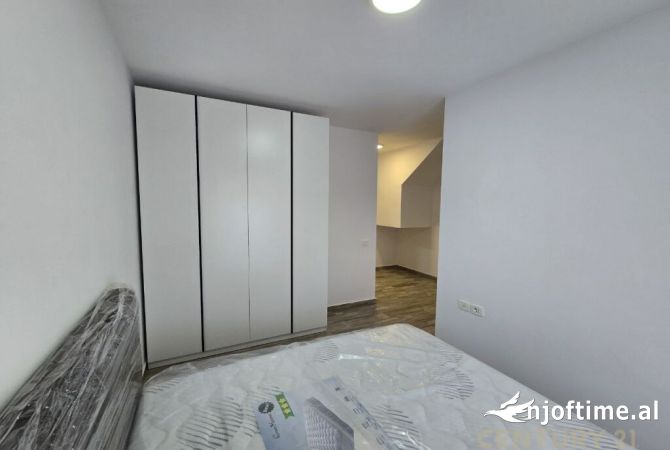 Shtepi me qera Duplex(shtepi me 2 kate) ne Tirane, 3+1, Mobilimi E mobiluar, Pagesa 1,200  Euro.