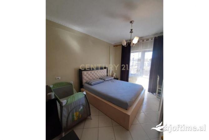 Shtepi ne shitje Apartament ne Tirane, 2+1, Mobilimi E mobiluar, Pagesa 124,000  Euro.