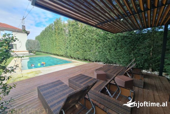 Shtepi me qera 3+1 ne Tirane - 4,500 Euro
