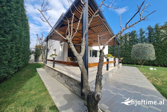 Shtepi me qera Vila Luksoze ne Tirane, 3+1, Mobilimi E mobiluar, Pagesa 4,500  Euro.