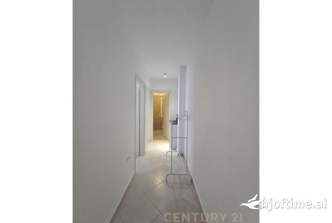 Shtepi ne shitje Apartament ne Durres, 2+1, Mobilimi E mobiluar, Pagesa 205,000  Euro.