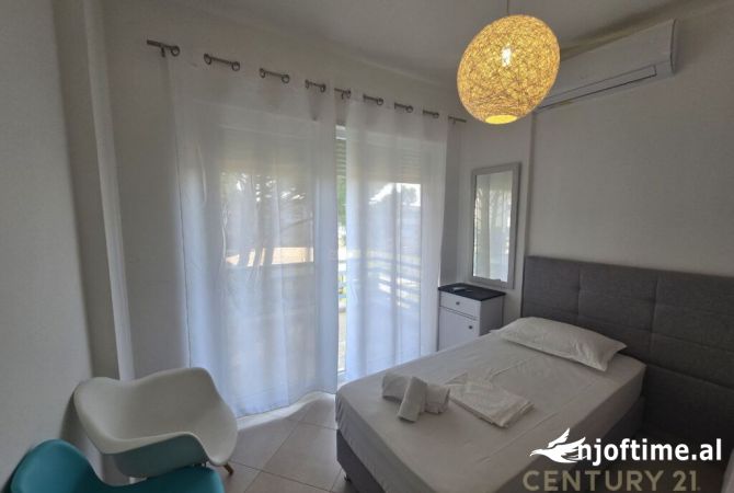 Shtepi ne shitje Apartament ne Durres, 2+1, Mobilimi E mobiluar, Pagesa 205,000  Euro.